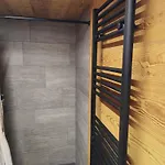De Schoof, Mini-chalet Walser Avec Vue Epoustouflante בקתה אלאניה ואלססיה